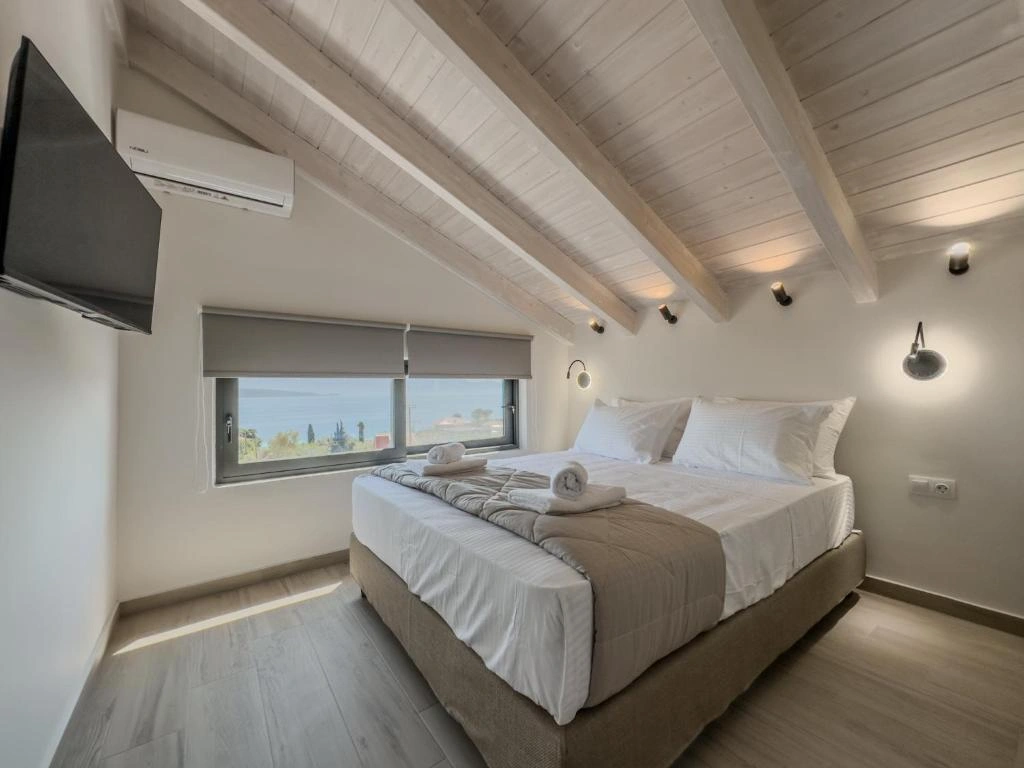 Suite 7 - Gallery 9